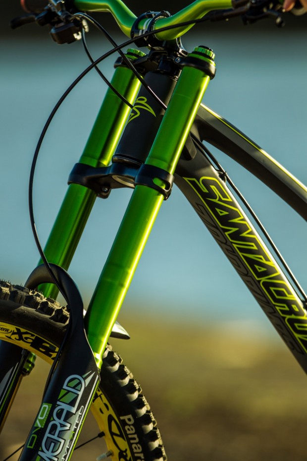 Neue DownhillGabel von DVO Suspension