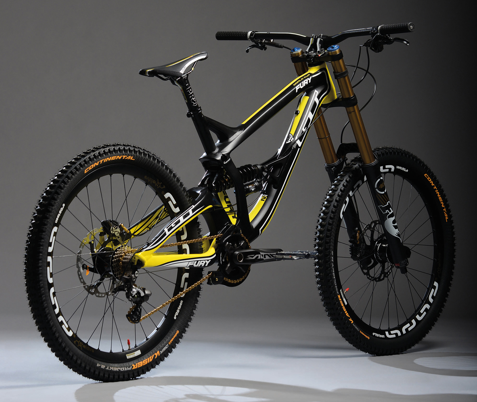 GT FURY WORLD CUP Dirt 100 Die Top Downhill Bikes...