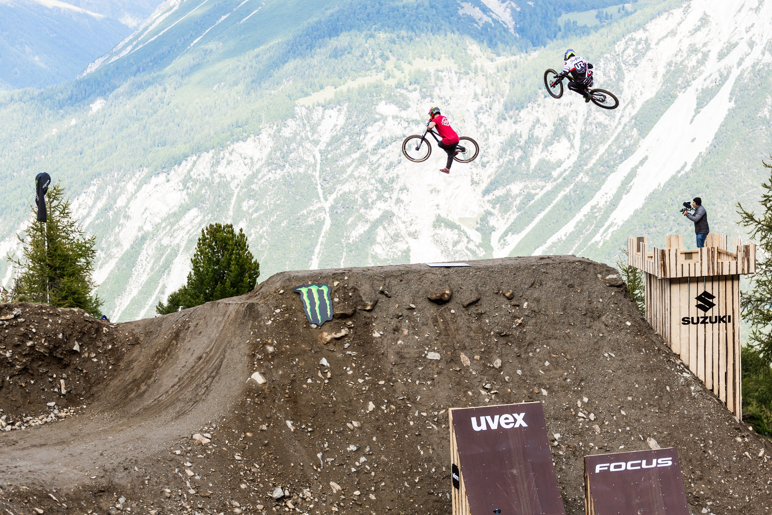 suzuki_nine_knights_mtb_2017_bienvenido_aguado_sam_reynolds_by_david_malacrida_distillery_nbh