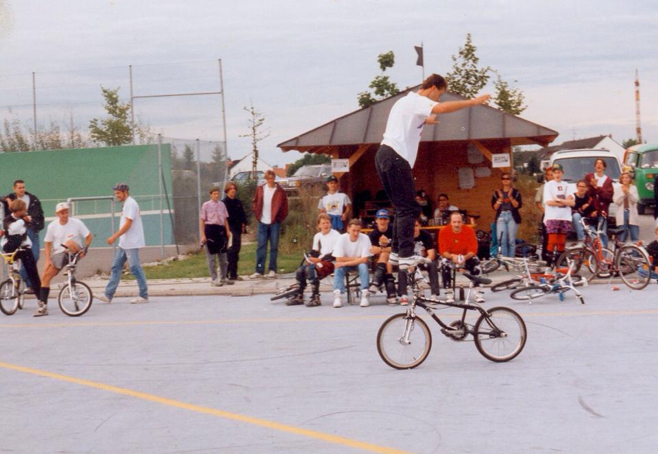 Thomas Göring von KHEbikes auf dem Eching-Contest anno 1991