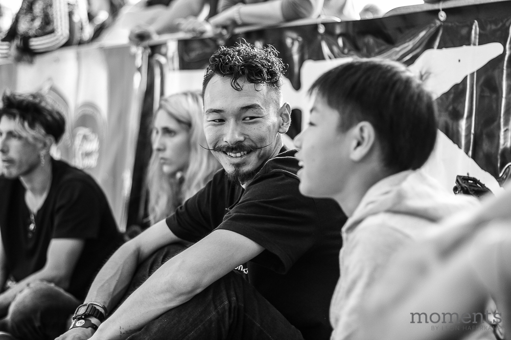 Masato Ito war mit dem elfjährigen Nachwuchstalent Minato Sato (rechts) aus Japan angreist, der vor dem Profinale eine beeindruckende Show fuhr