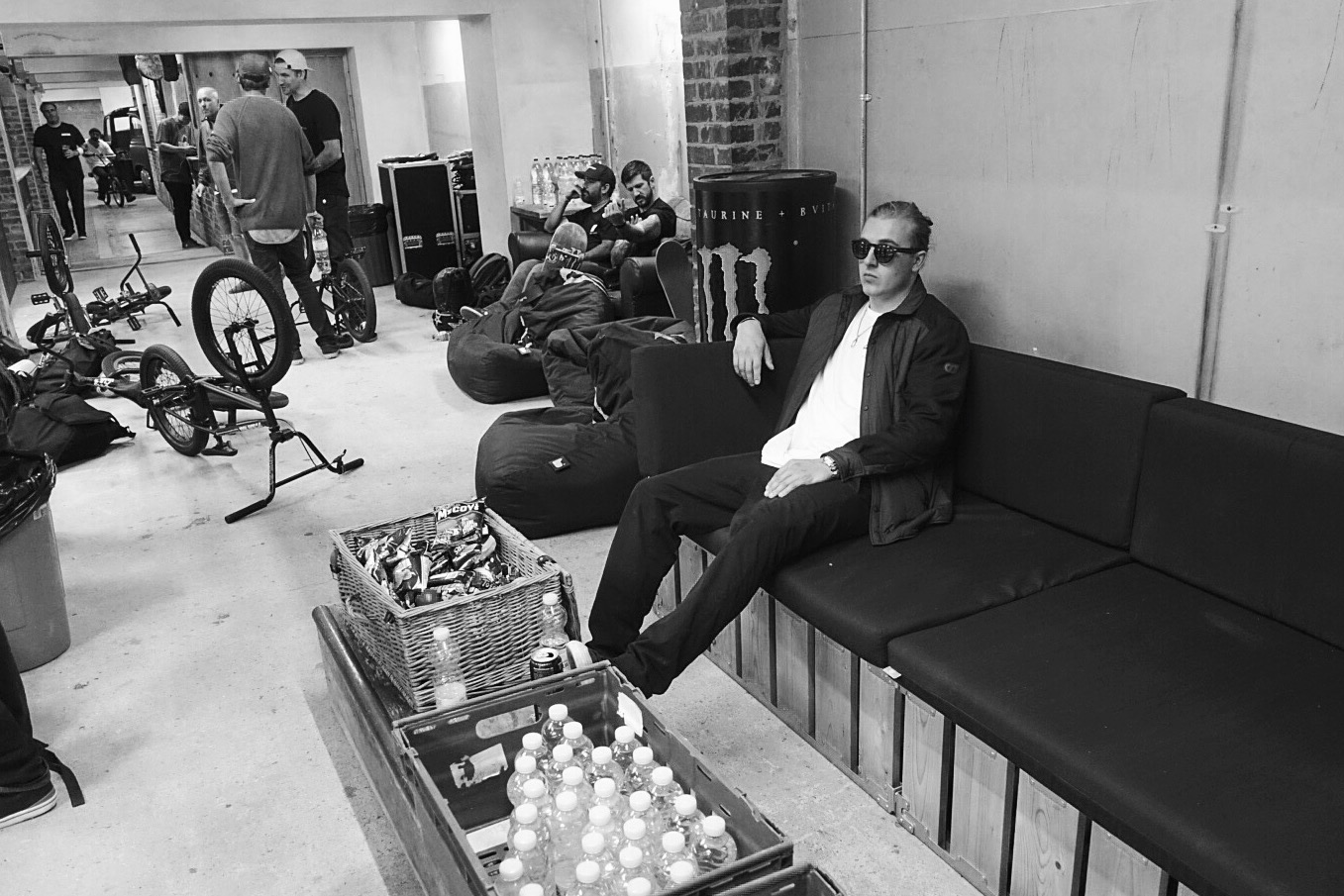 … hatte sein Bruder Carlo noch mit den Folgen der Aftershowparty im Brass Monkey zu kämpfen