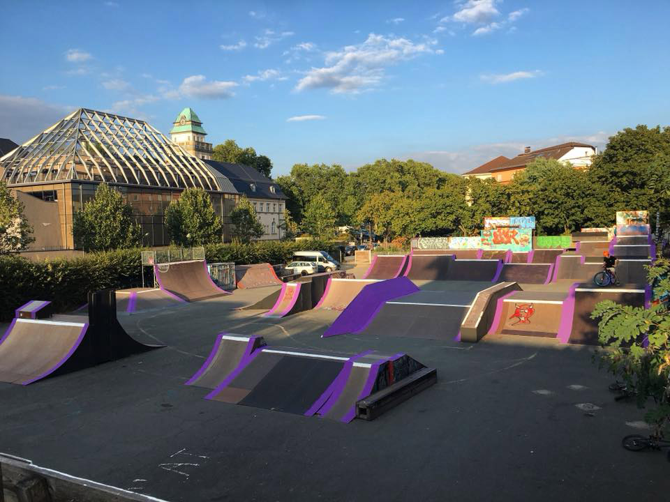 Am 14. Oktober 2017 wird es zum 25. Geburtstag des Skateparks an der Darmstädter Stadtmauer einen BMX-Jam geben. Hier erfährst du mehr.