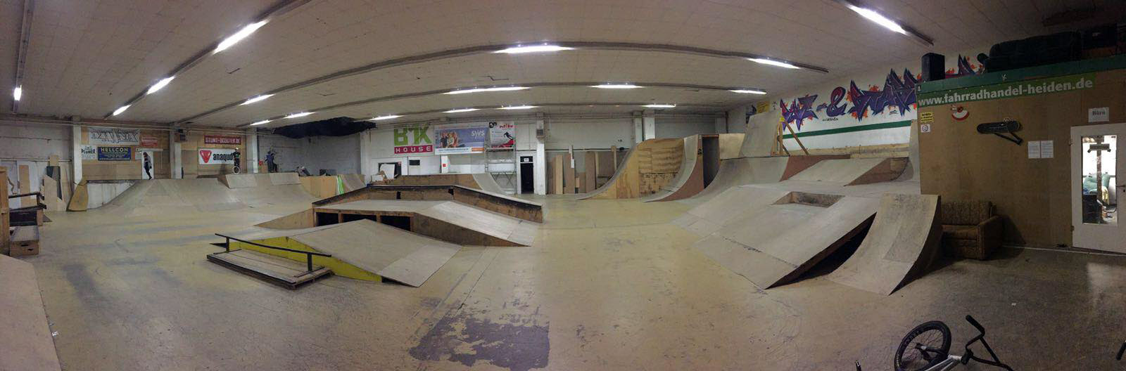Am 16. Dezember 2017 findet in der Skatehalle Stralsund, Mecklenburg-Vorpommerns einziger Indoorpark, ein Adventsjam für BMXer und MTB-Fahrer statt.