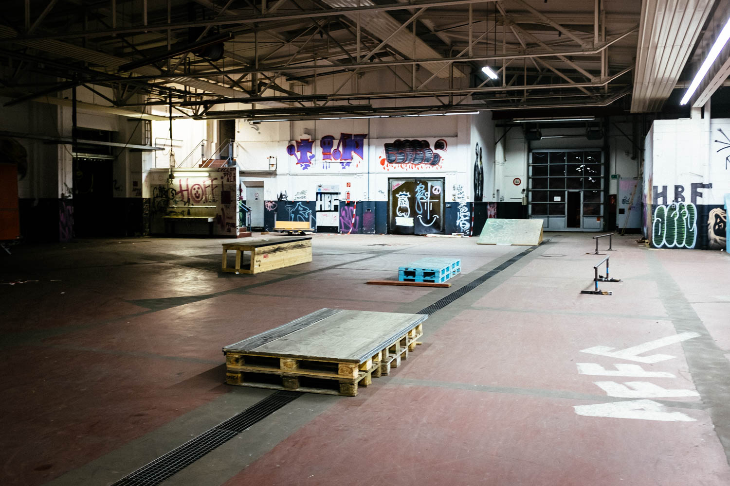 Curbs in der DIY-BMX-Halle Frankfurt