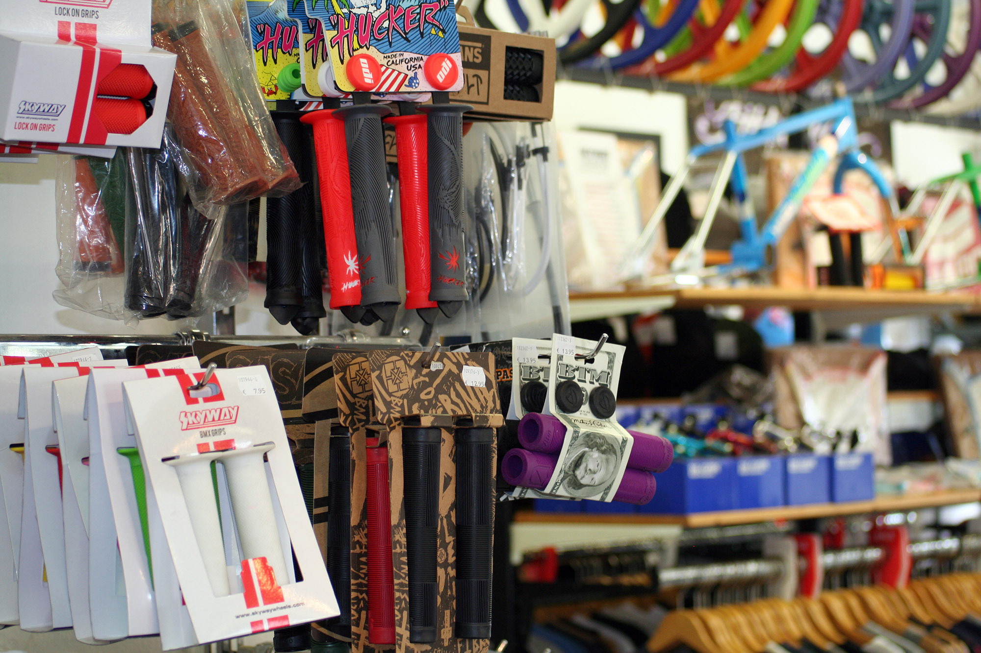 Der 360 Grad Sportshop hat einen riesengroße Auswahl an BMX-Teilen