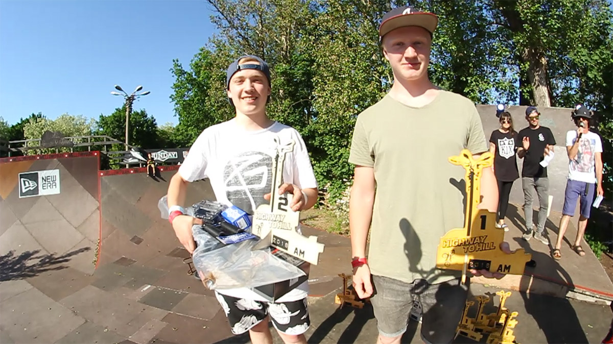 Platz 2 ging bei den Amateuren in Rudis Resterampe an Marlon Bühlhoff (links) und Erster wurde Andre Luhmann. Der Drittplazierte Alessandro Izzo war zum Zeitpunkt der Siegerehrung schon auf dem Weg nach Hause