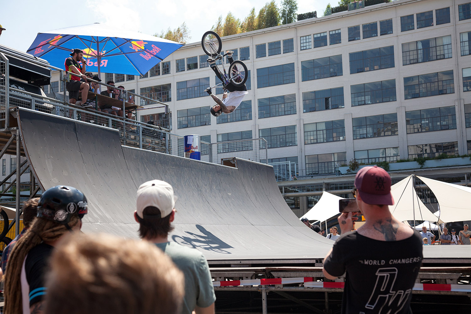 Mark Webb war in Eindhoven on fire, musste sich nach dem 1. Platz in der Quali letztendlich aber im Finale mit Platz 2 zufrieden geben