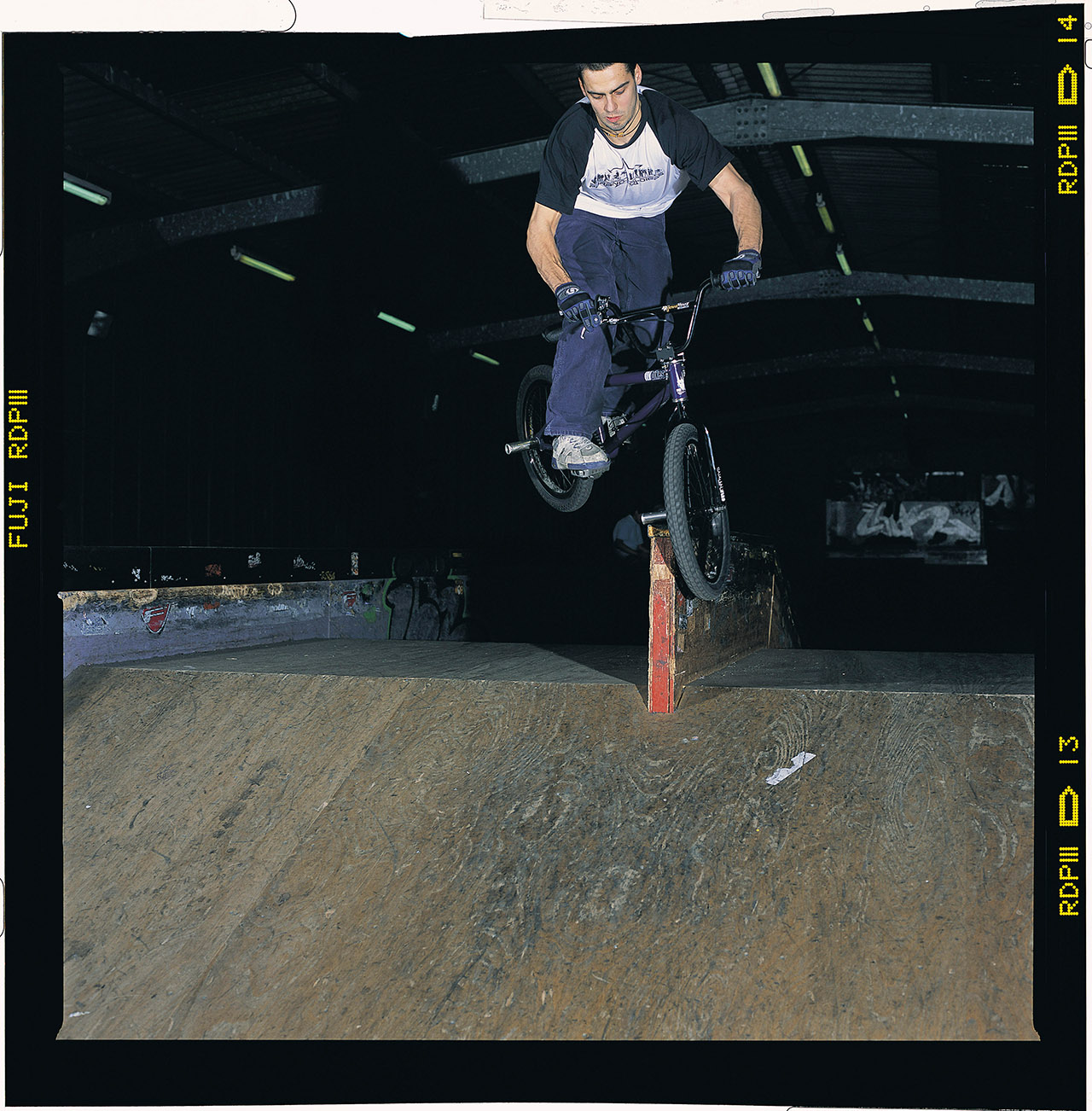 Timm hat schon Snaggles gemacht, bevor die meisten überhaupt geahnt haben, dass es möglich ist, nur auf dem vorderen Peg zu grinden (nämlich 2001); Foto: Kay Clauberg
