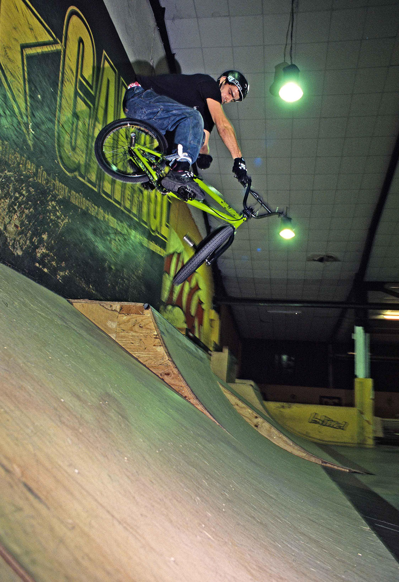Timm Wiegmann Fakie T-Bog in der Skatehalle Aurich (2006)