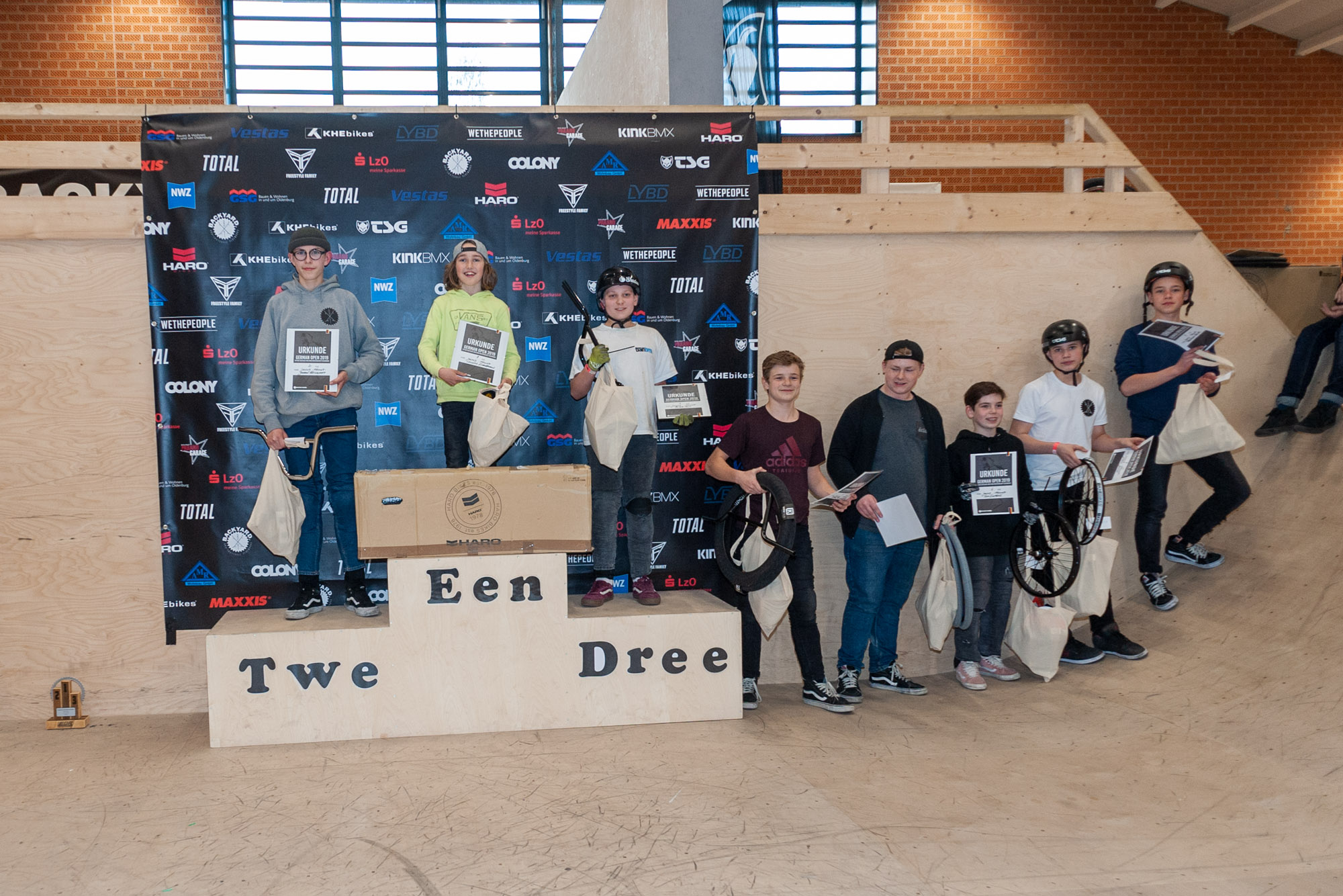 Die Gewinner der Klasse Jugend Men bei den German Open 2019 in der Skatehalle Oldenburg