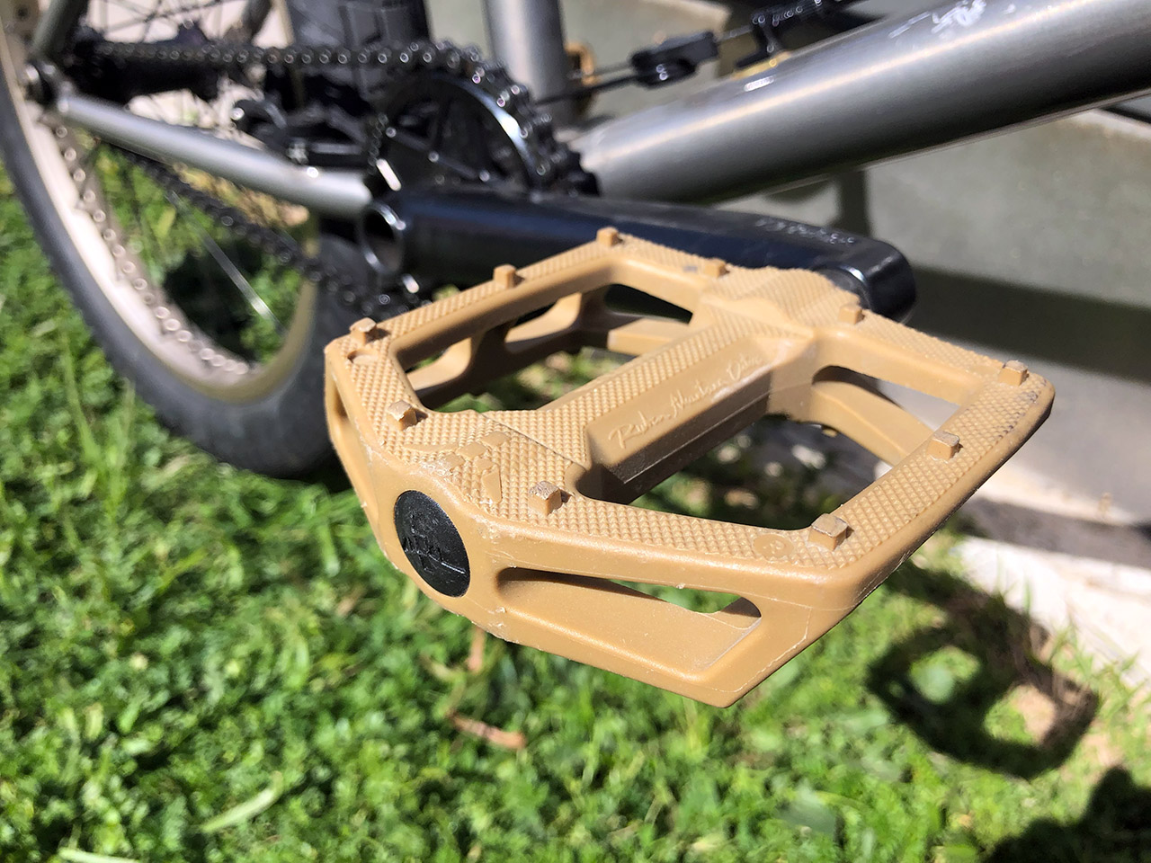Ruben Alcantara Graphite Signature Pedals von Flybikes