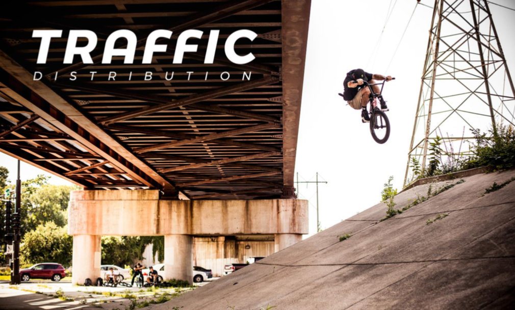 Traffic BMX Distribution aus Köln sucht ab sofort einen neuen Vertriebsmitarbeiter (m/w/d). Hört sich interessant an? Hier erfährst du mehr.