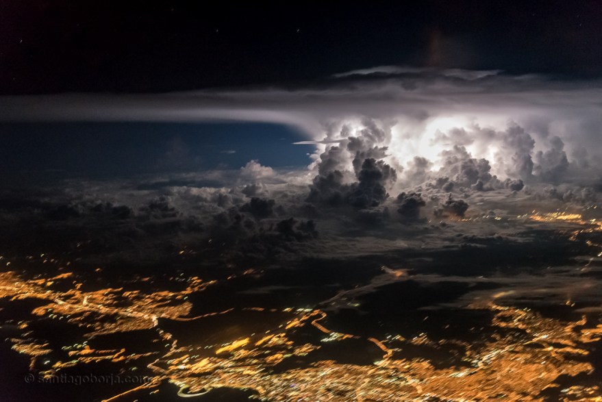 Furia. Dieses Bild wurde während der Sturmsaison bei Panama City aufgenommen. Foto: Santiago Borja