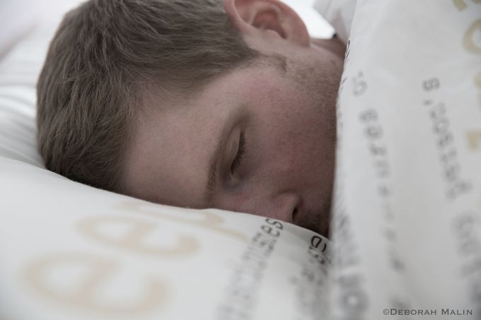 Ausreichend Schlaf und Erholungspausen können deine Leistung im Training verbessern (Pic: Media24)