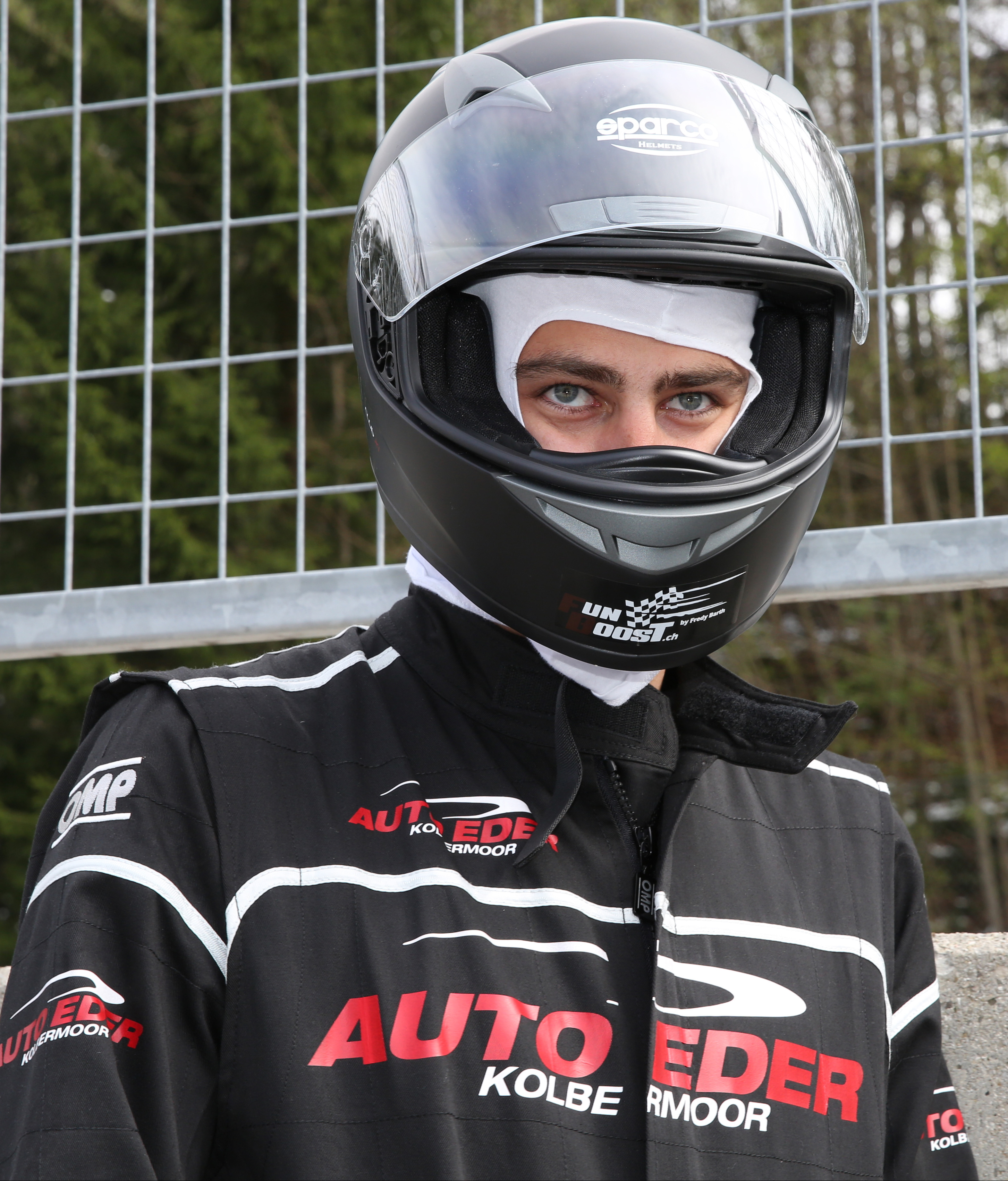 Für den Rennrad-Weltmeister ist die Perspektive aus dem Integralhelm eine eher ungewöhnliche. Foto: Auto Eder / René Vigneron