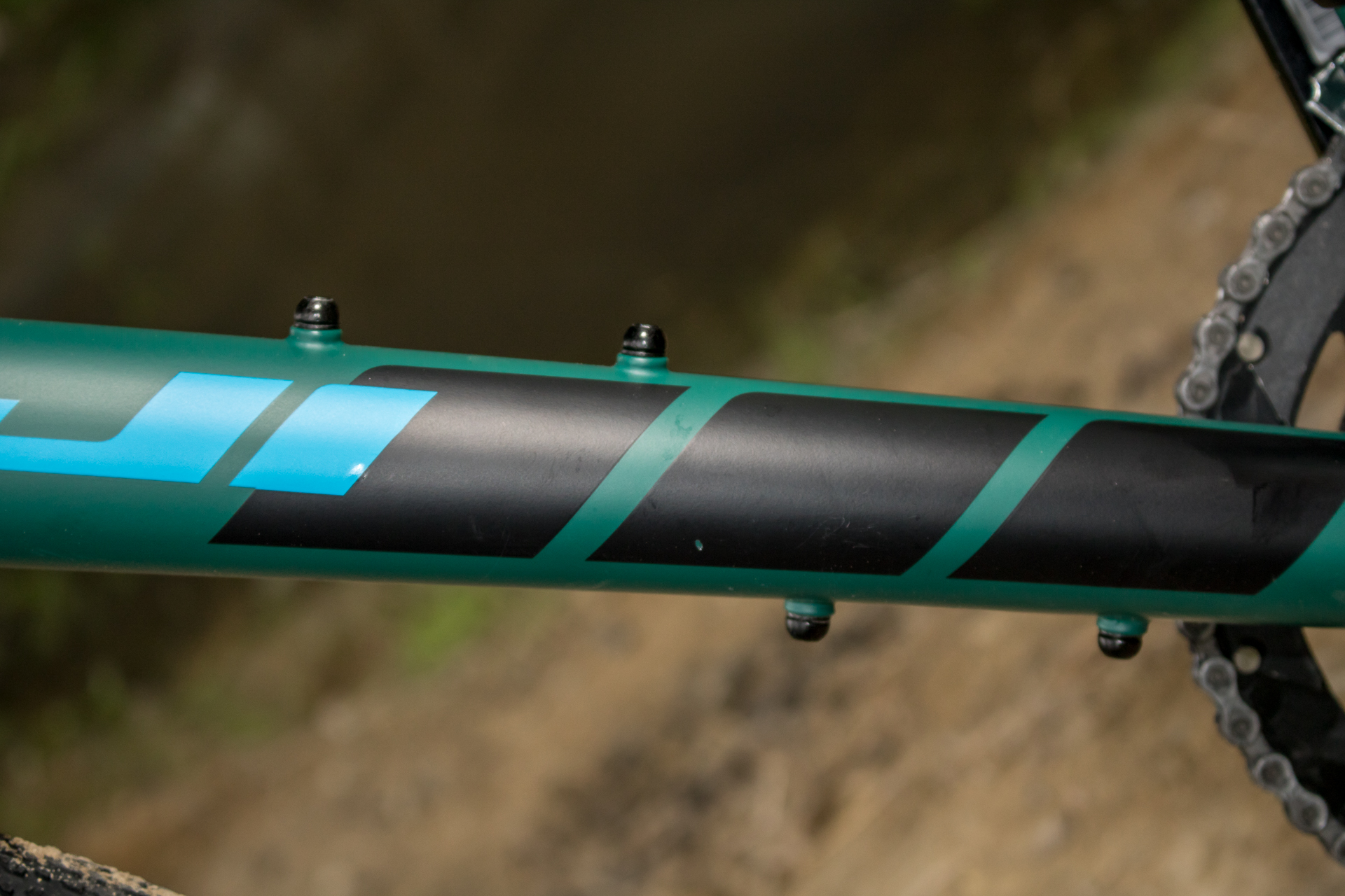 Die drei Slots für Flaschenhalter sind ein tolles Feature.