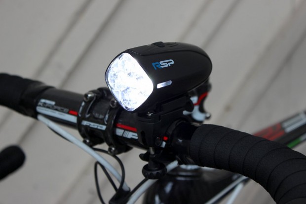 Wenn du sicherstellen möchtest, gut zu sehen und gesehen zu werden, ist eine gute Beleuchtung das A und O. (Foto: George Scott / Factory Media)