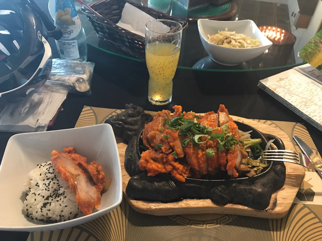 Nach dem Schock des vorherigen Tages darf es dann zum Mittagessen schon etwas aufwändiger sein.