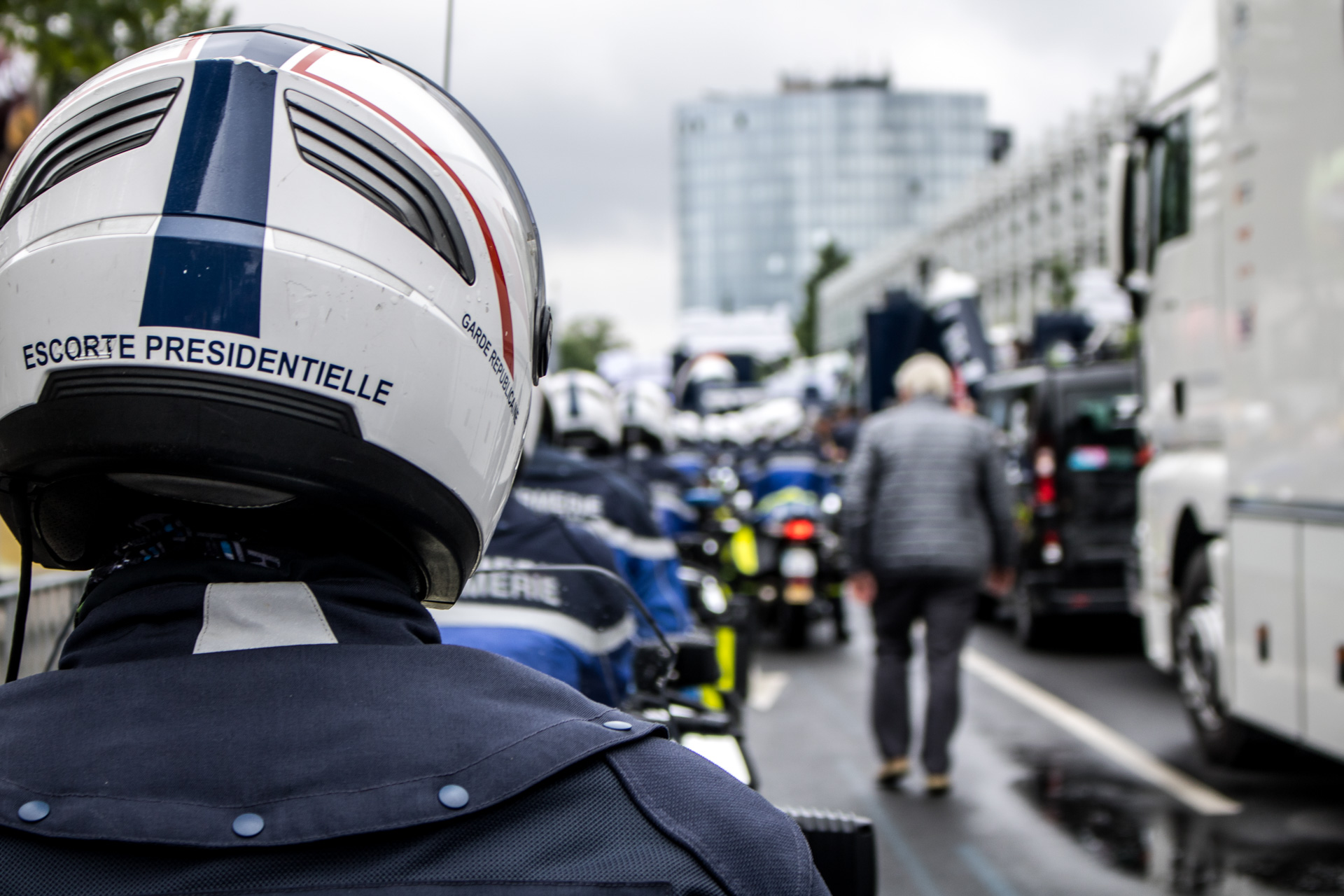 ... sorgte die Escorte Presidentielle beim Grand Départ für die Sicherheit der Fahrer und Fans. Keinesfalls zu vergessen ist aber auch die hervorragende Arbeit der deutschen Einsatzkräfte und des Sicherheitspersonals rund um die Veranstaltung.