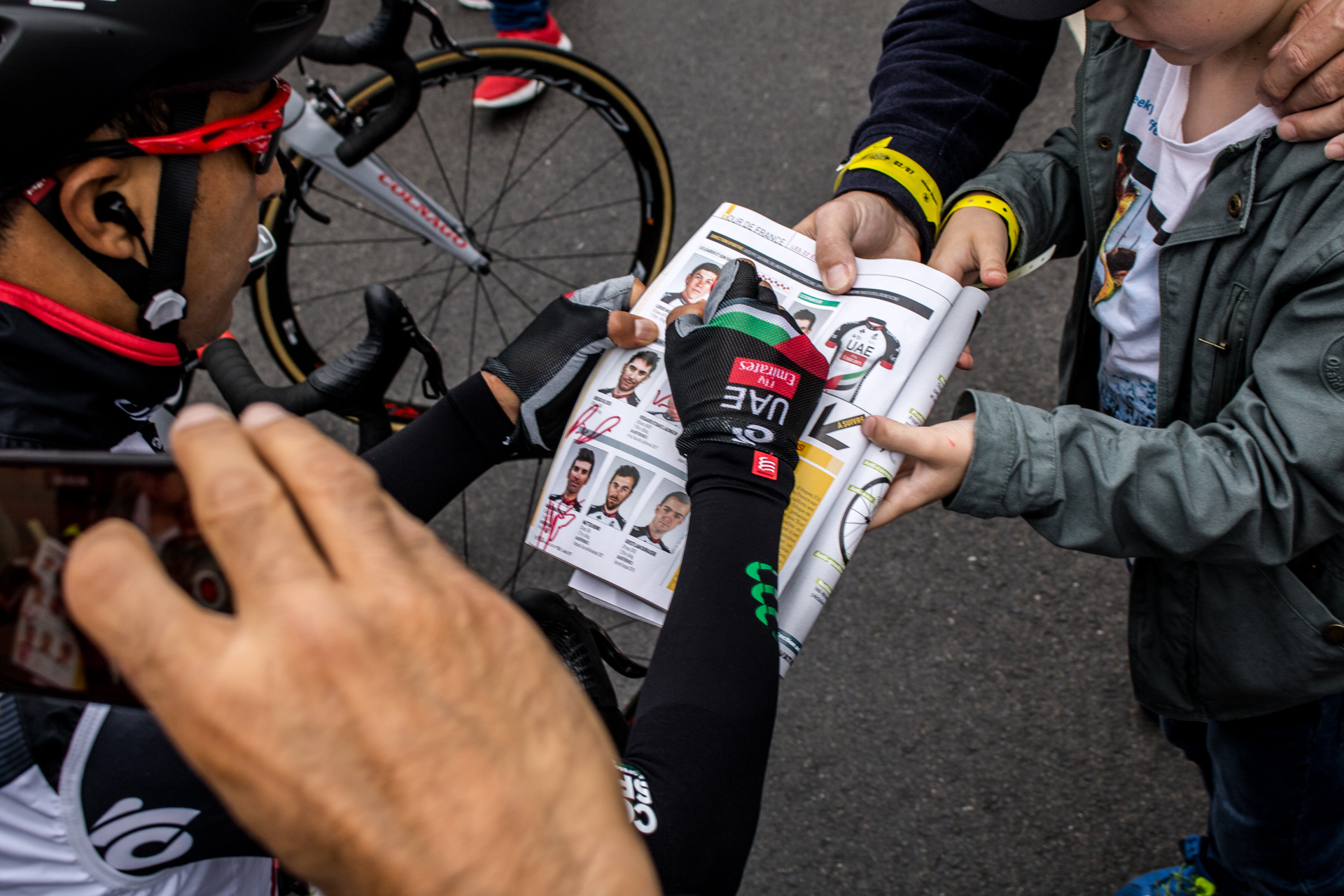 Die Kleinsten sind bei der Tour de France die größten Fans – und vielleicht die Stars von morgen.