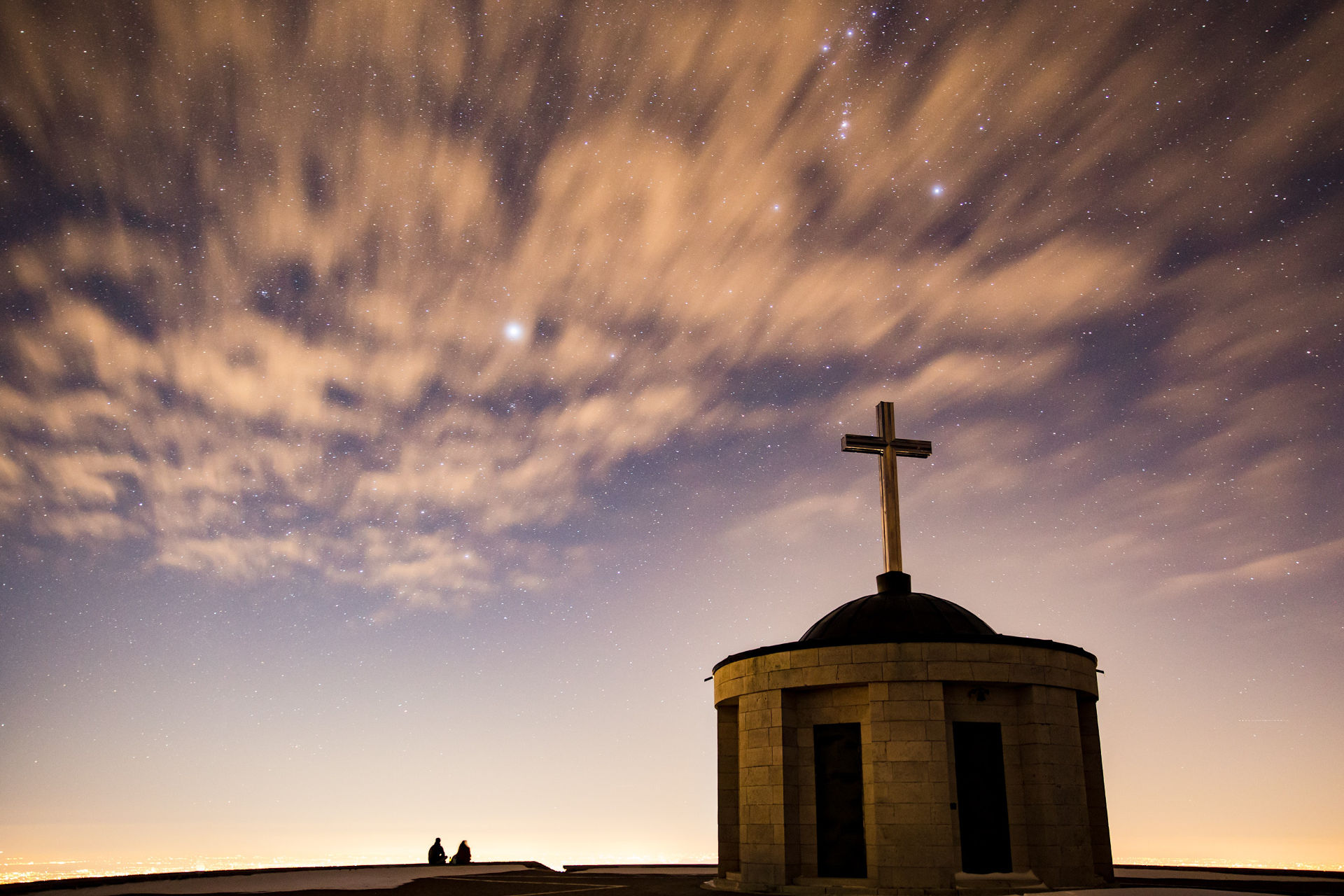 Monte Grappa in Italien ist dieses Jahr einer der Checkpunkte beim Transcontinental Race. Foto: Luca Baggio @ Unsplash