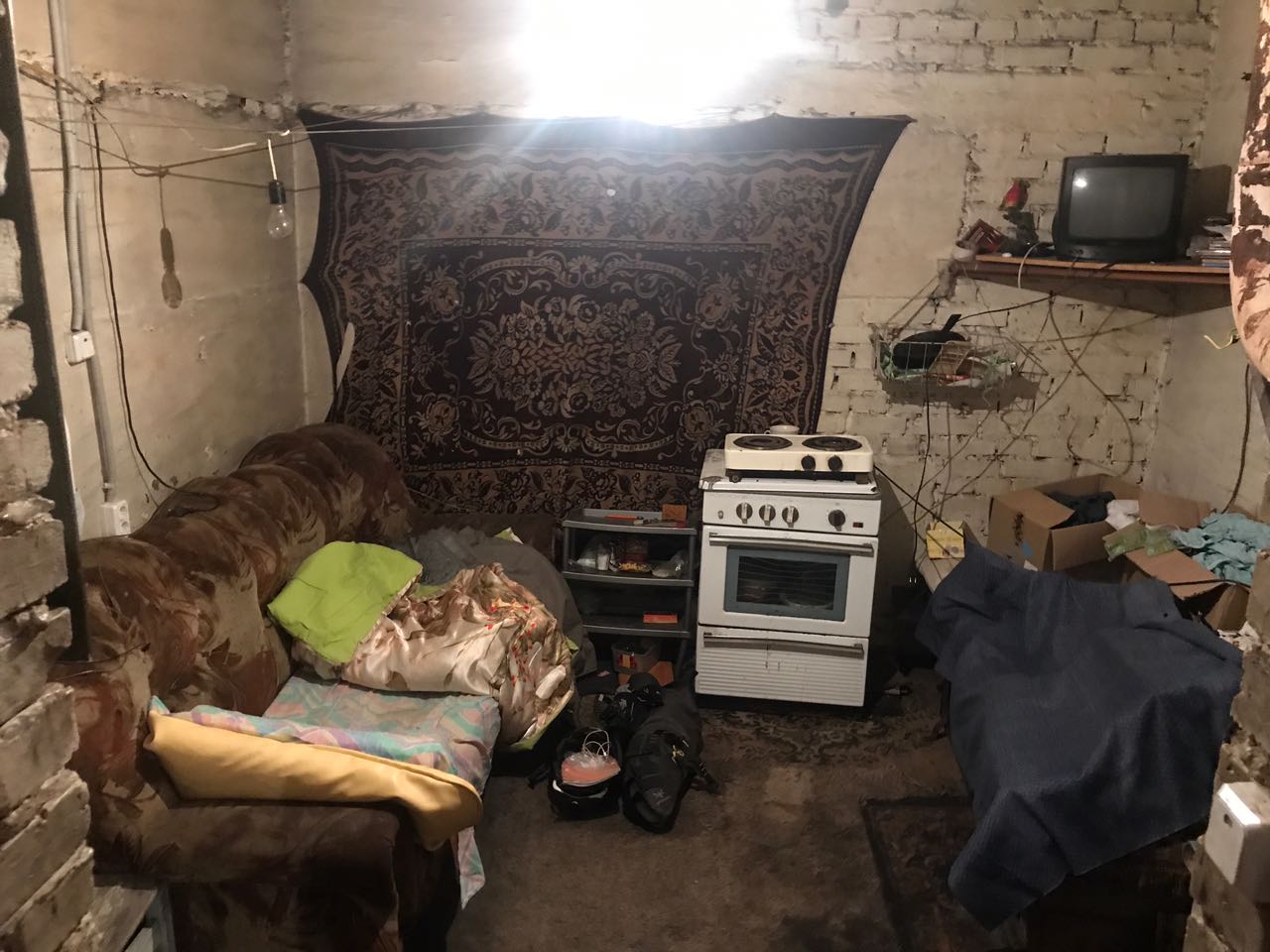 Einfach, aber trocken und warm: Nach vielen verregneten Tagen ist diese Unterkunft Gold wert.