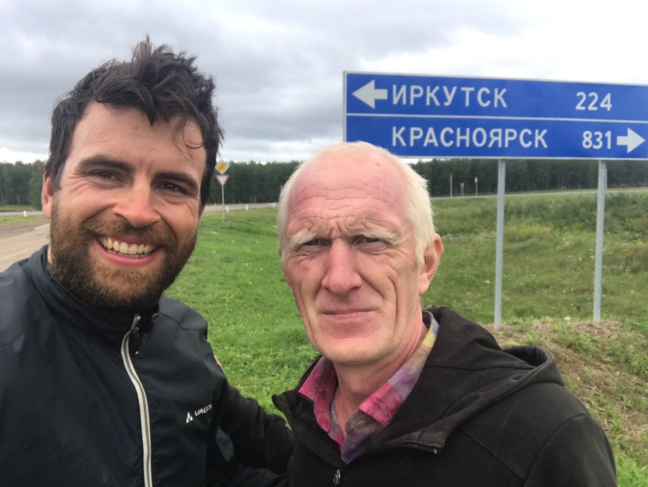 Unterwegs trifft Jonas immer wieder Fans.