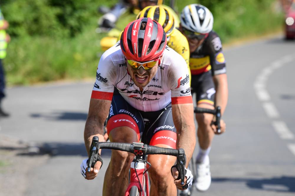 Auf den letzten 10 Kilometern kam es zum Kampf zwischen Degenkolb, Van Avermaet und Lampaert. Degenkolb führte den Sprint und seine zwei Mitstreiter konnten nicht parieren. (Foto: © ASO)