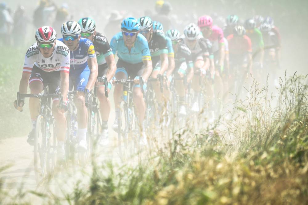 Es war ein heißer, staubiger und unbarmherziger Tag der Tour de France, der seinen Tribut zollte. (Foto: © ASO)