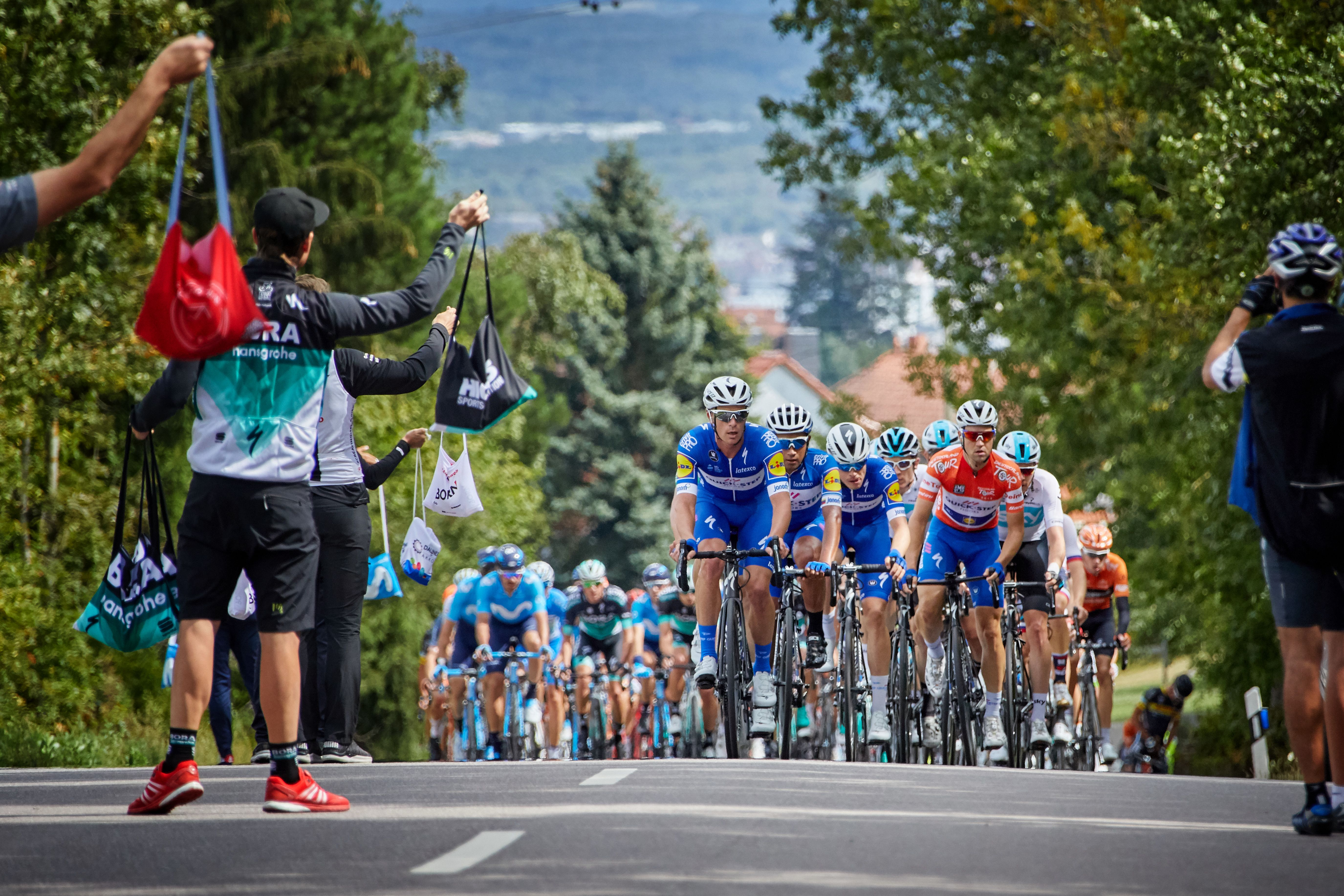 Nach zehn Jahren rollt ein Peloton auf einem Etappenrennen wieder durch Deutschland. (Foto: ©Isaak Papadopulous)