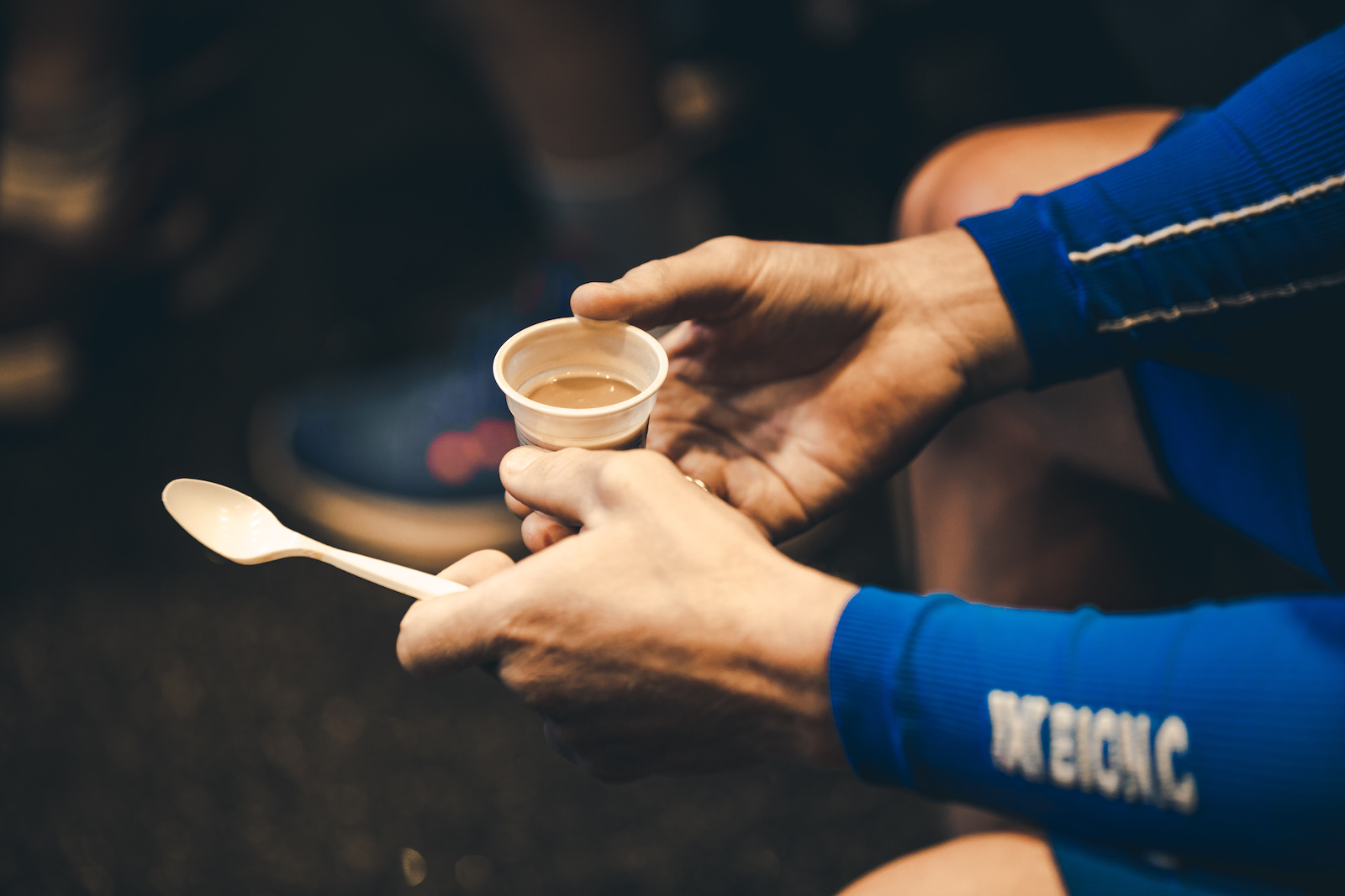 Der letzte Kick vor dem Start (Bild: Gazprom-RusVelo)