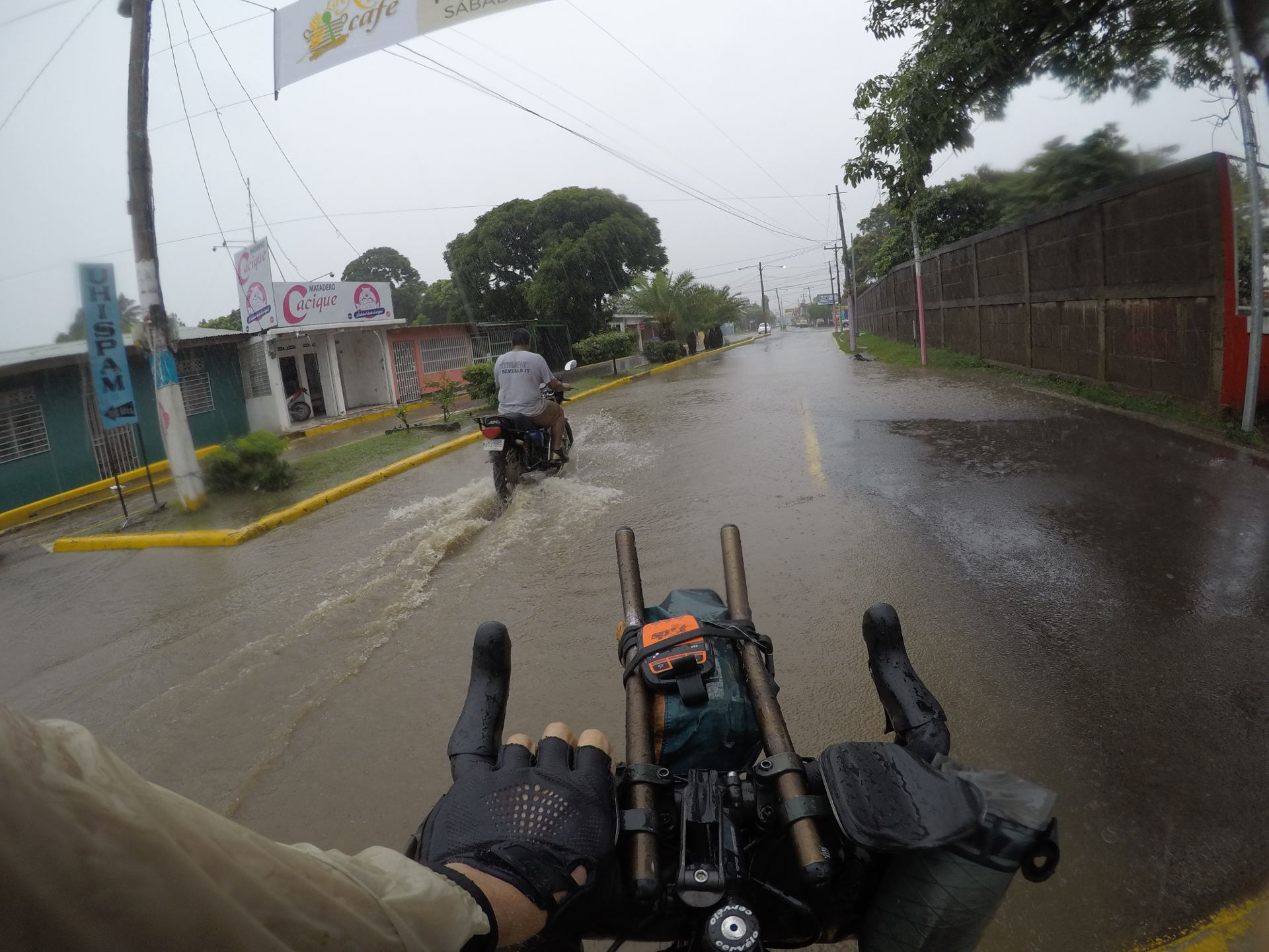 jonas-deichmann-panamericana-solo-costa-rica-03