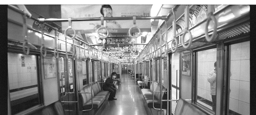 Unsere Haltestelle, die Endhaltestelle. Immer noch im Zentrum Tokyos, aber wenn wir die letzte Bahn verpassten (von Shinjuku oder Shibuya), mussten wir ein Taxi nehmen. Normal. Nur dass uns das in Tokyo mal eben mindestens 70 Euro kostete!