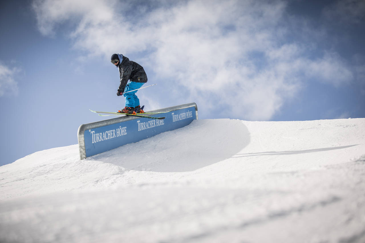 credit: Roland Hachka