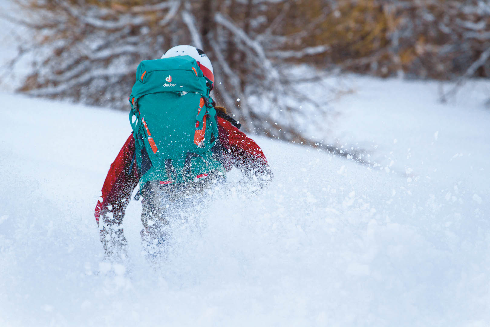 Dank der schmalen Form bietet der Skirucksack von Deuter optimale Bewegungsfreiheit. credit: Stefan Neuhauser