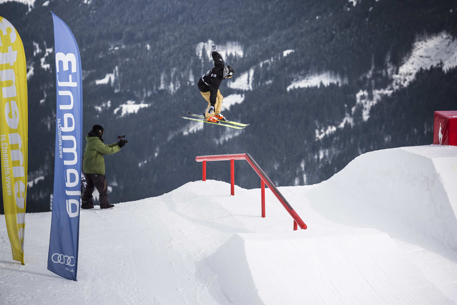 credit: Roland Haschka