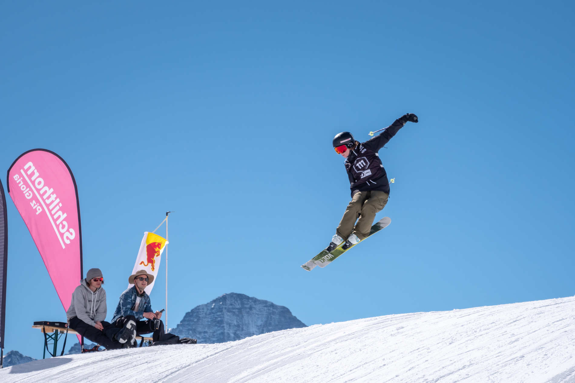 _web_schilthorn__23-03-2019__action__fs__victoria_ressel__patrick_luchs__qparks_013