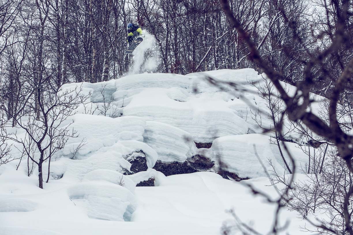 Endlose Pillows! Antti Autti cruised die Bäume in Tamok. Foto: Rafi Hanafi.