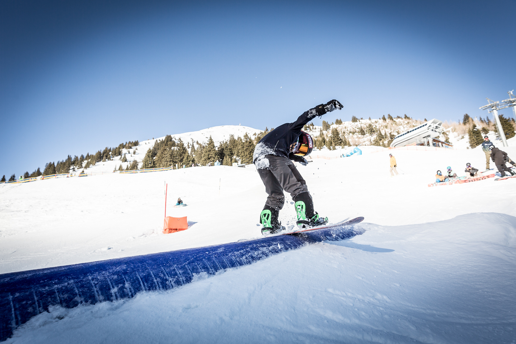 Die besten Tricks zeigten die Kids beim Shooting in Penkenpark Mayrhofen. Foto: Bert Willer