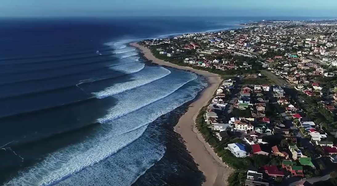 J-Bay gilt als einer der besten Righthand-Pointbreaks der Welt.