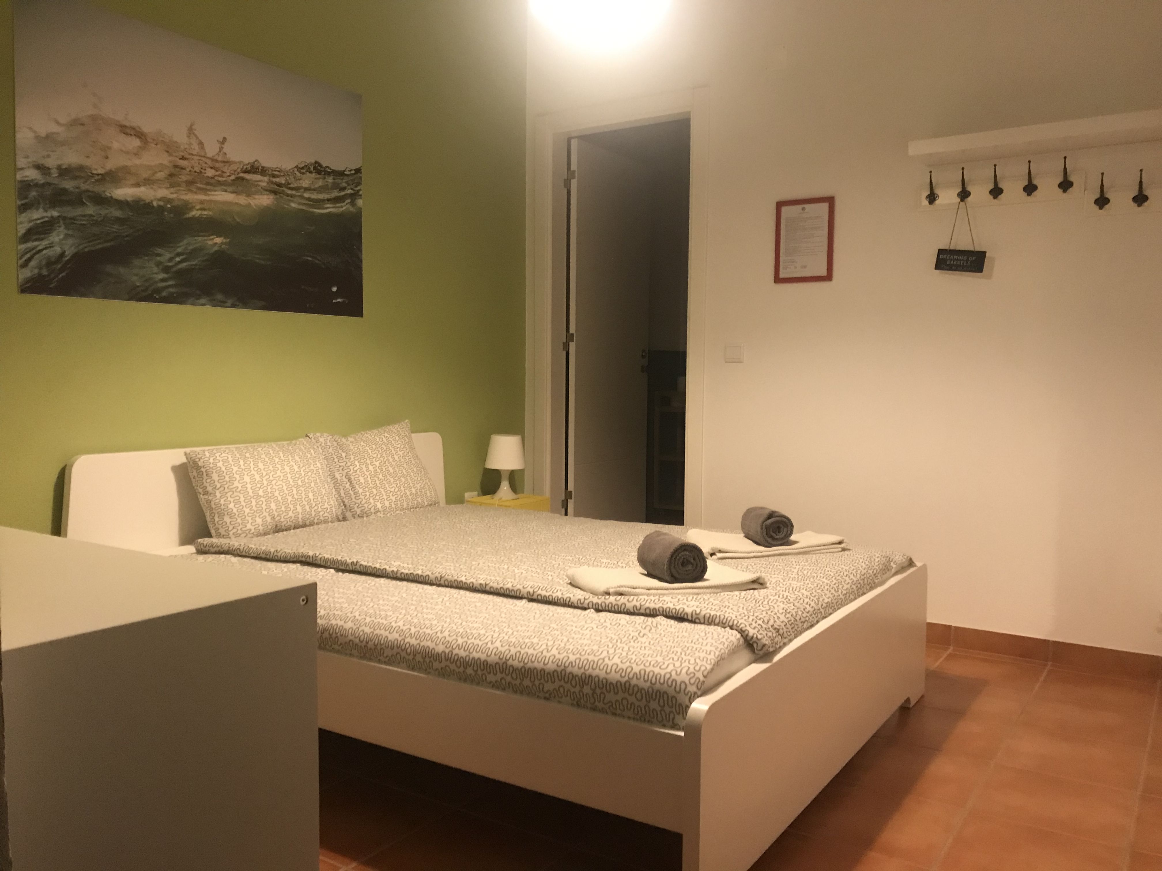 Eines der Doppelzimmer.